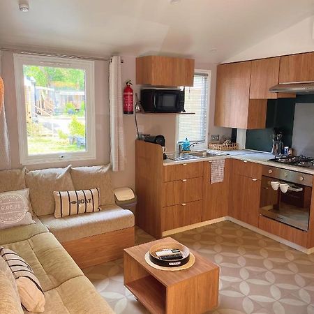 Mobil Home Camping 4 Etoiles Les Viviers 2 Chambres เลเฌอ-แกป-เฟร์เร ภายนอก รูปภาพ