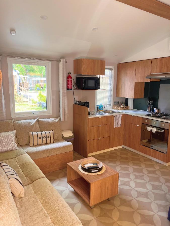 Mobil Home Camping 4 Etoiles Les Viviers 2 Chambres เลเฌอ-แกป-เฟร์เร ภายนอก รูปภาพ